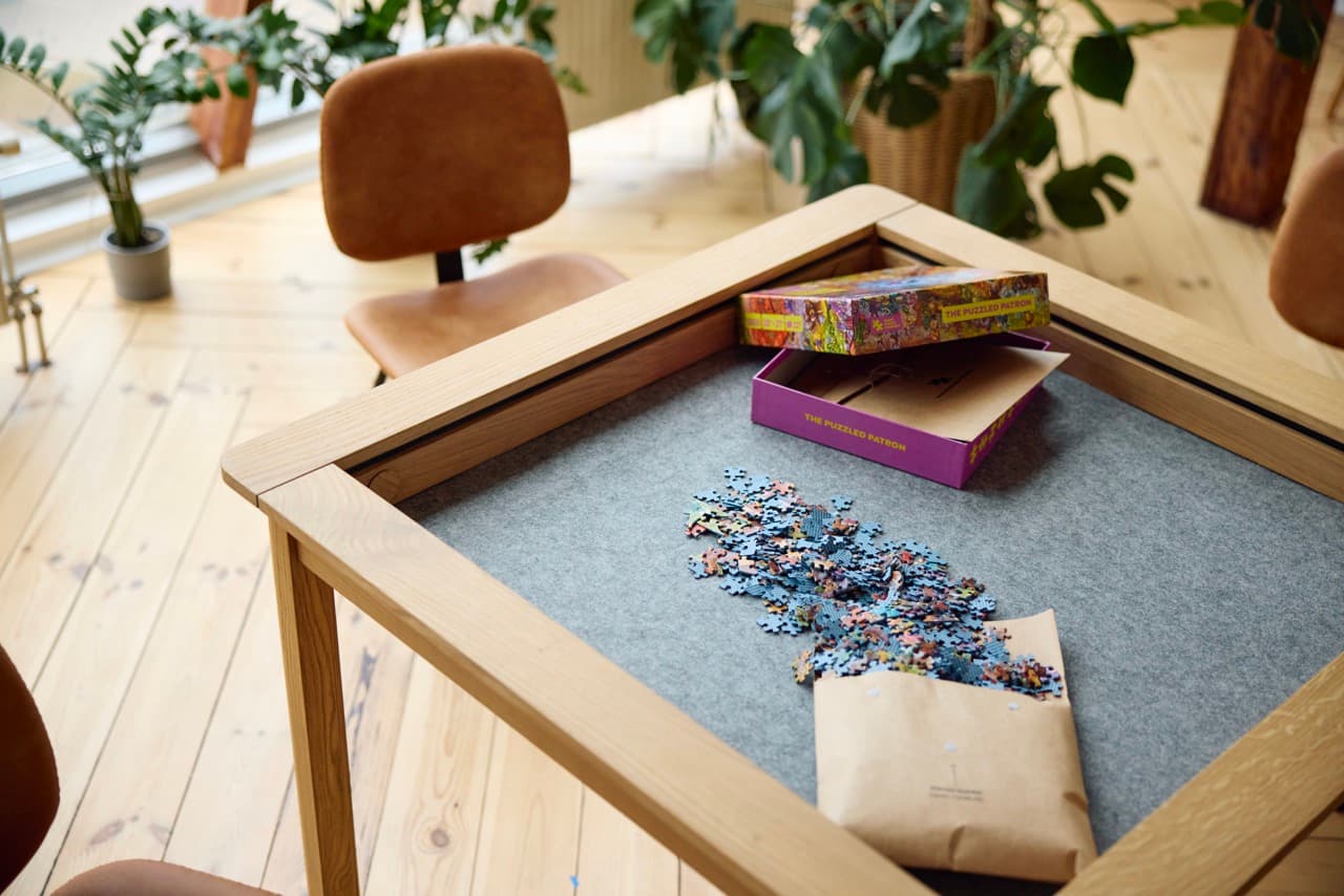 Solid oak table leg with premium finish