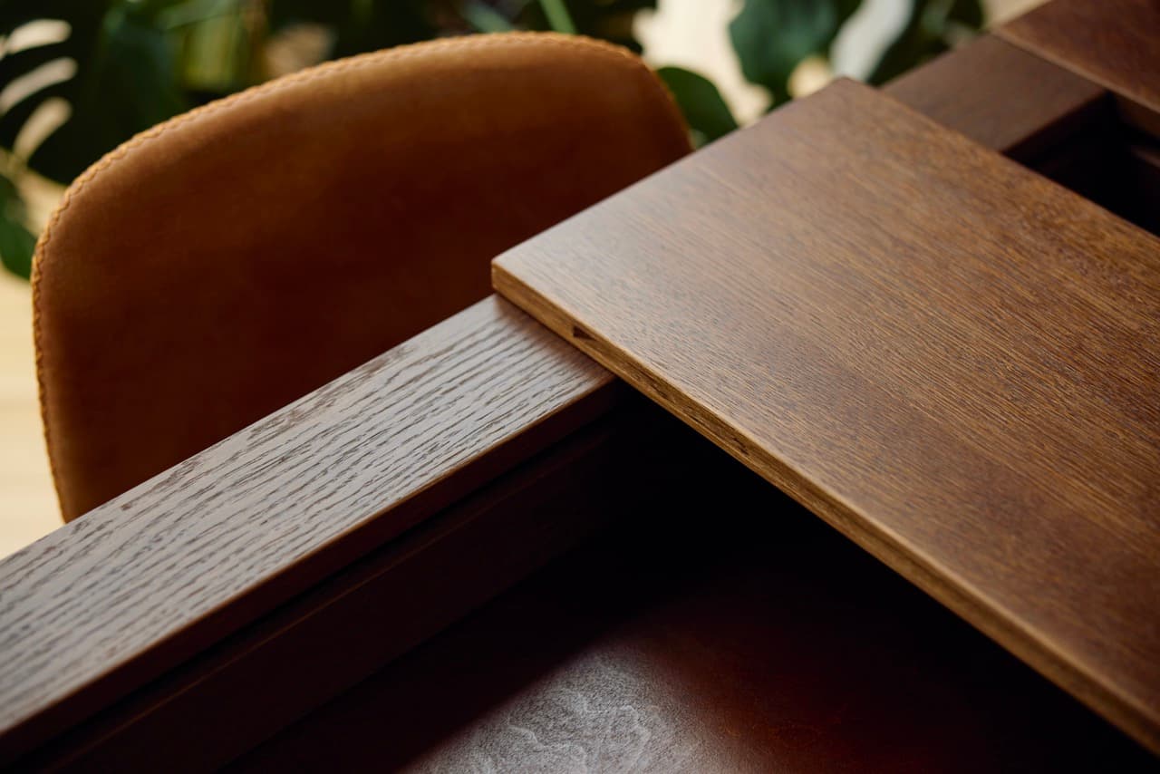 Cup holder accessory attached to table rail