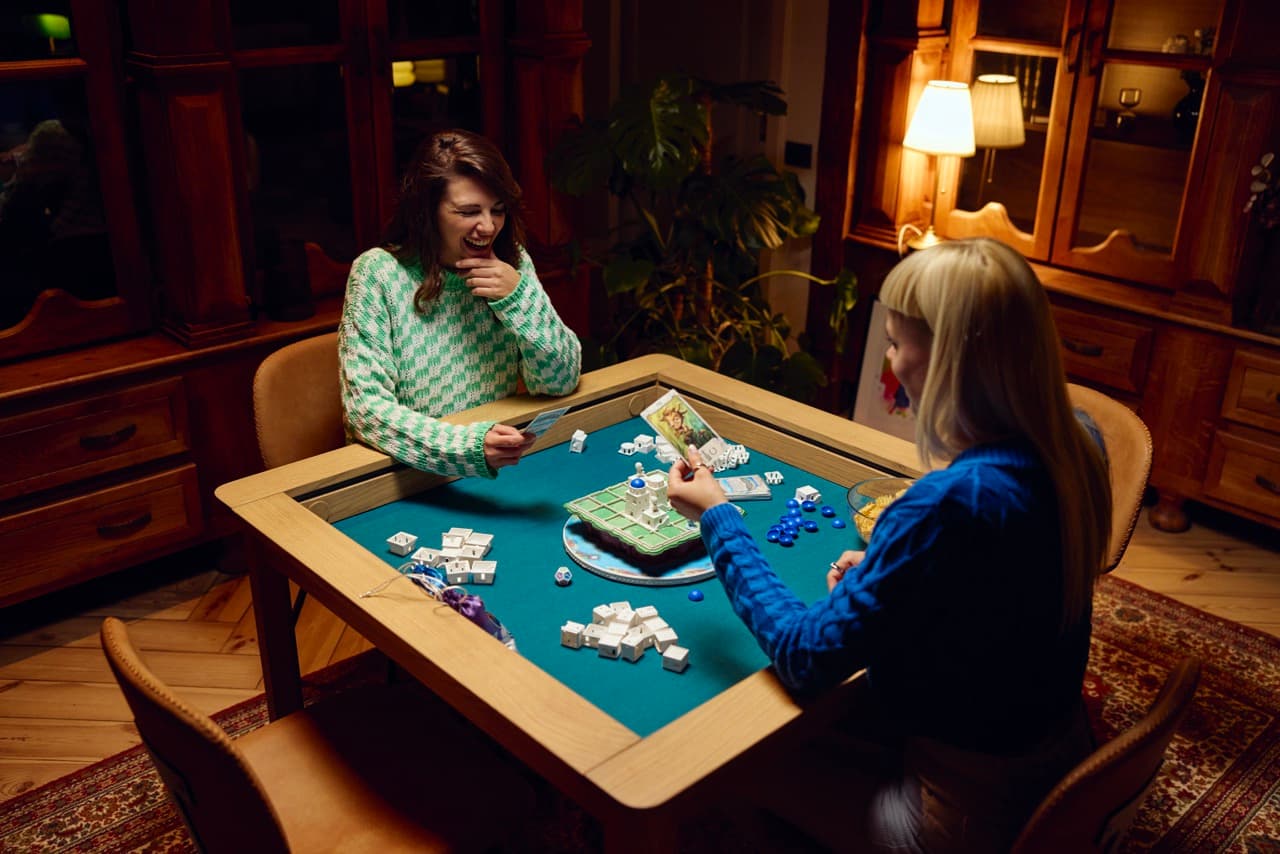 The Standard - Seats 4